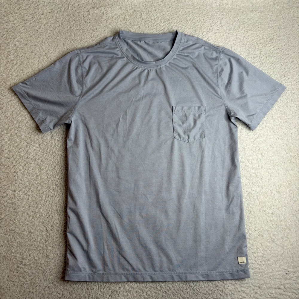 Vuori Strato Tech Tee Mens Medium Heather Blue Grey Performance Pocket T-Shirt